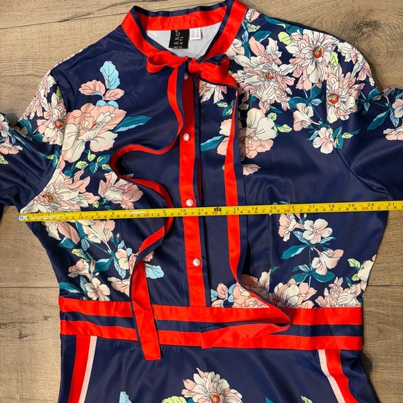 Retro Floral Midi Dress in Navy and Red - Picture 9 of 9